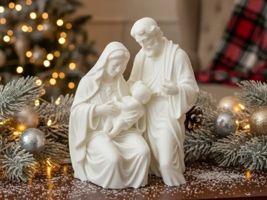 Maria, Yusuf & Yesus — detail tinggi