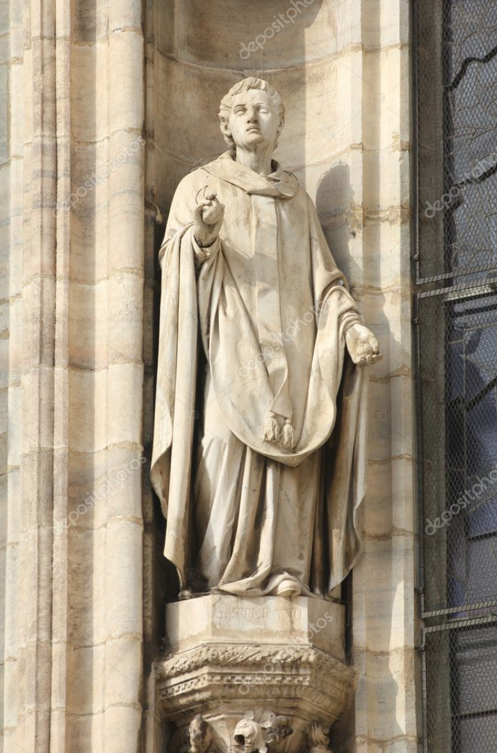 Santo Stefanus — patung