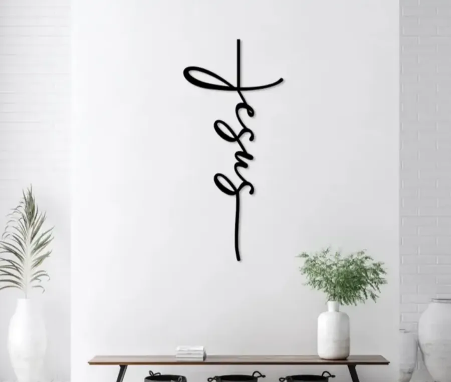 Yesus merentangkan tangan